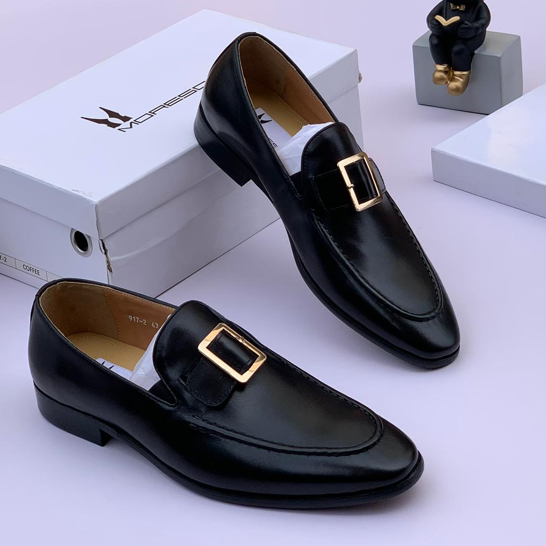 Moreschi 917-2 Black Leather Loafers – Gold Buckle Slip-On Dress Shoes for Men